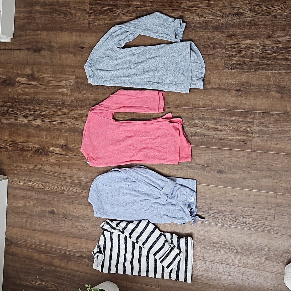 🍁BUNDLE! 🍂SWEATER WTHER BOX! 3 GAP & 1 Old Navy (Kids Small)